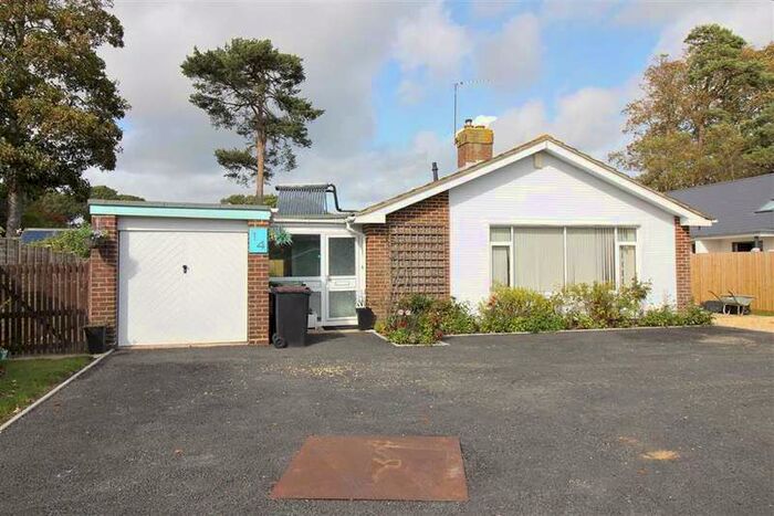 3 Bedroom Detached Bungalow To Rent In Shepherd Close, Highcliffe, BH23