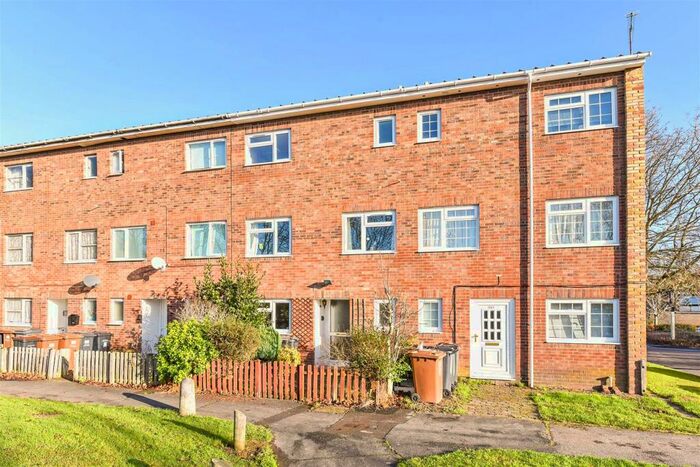 4 Bedroom Terraced House To Rent In Galahad Close, Andover, SP10