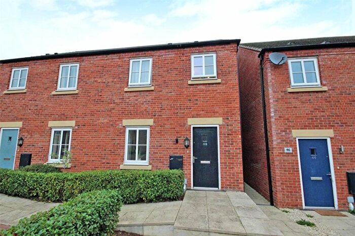 3 Bedroom Semi-Detached House To Rent In Turnpike Gardens, MK42