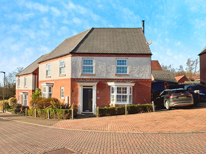 4 Bedroom Detached House For Sale In Glamorgan Way, Swadlincote, DE11