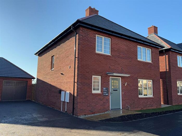 4 Bedroom Detached House For Sale In Queens Road, Hodthorpe, Worksop, S80