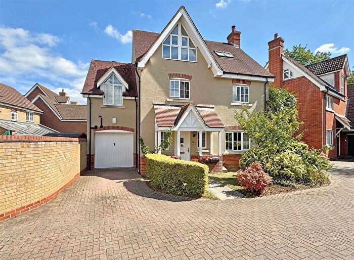 5 Bedroom Detached House For Sale In Grantham Avenue, Great Notley, Braintree, CM77