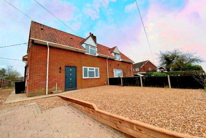 3 Bedroom Semi-Detached House To Rent In Mill Hill Lane, Wymondham, NR18