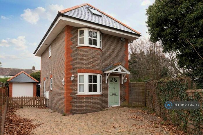 3 Bedroom Detached House To Rent In Burleigh Road, St. Albans, AL1