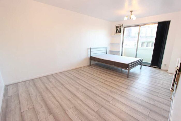 2 Bedroom Flat To Rent In Gresse Street, London, W1T