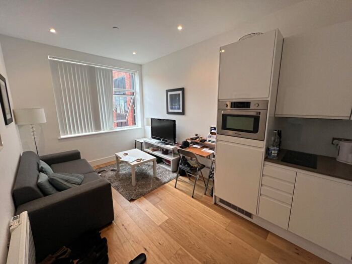 1 Bedroom Flat To Rent In The Landmark, Luton, LU1