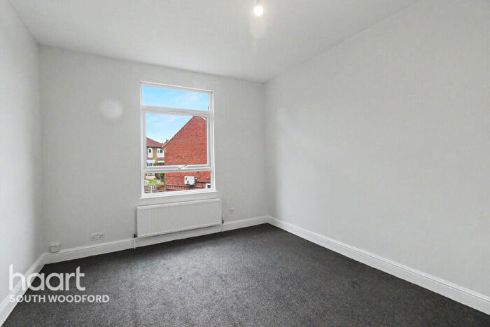 2 Bedroom Flat To Rent In Maybank Road, London, E18