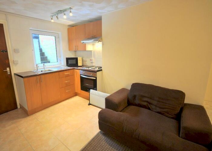 1 Bedroom Flat To Rent In Wesley Road, Armley, Leeds, LS12