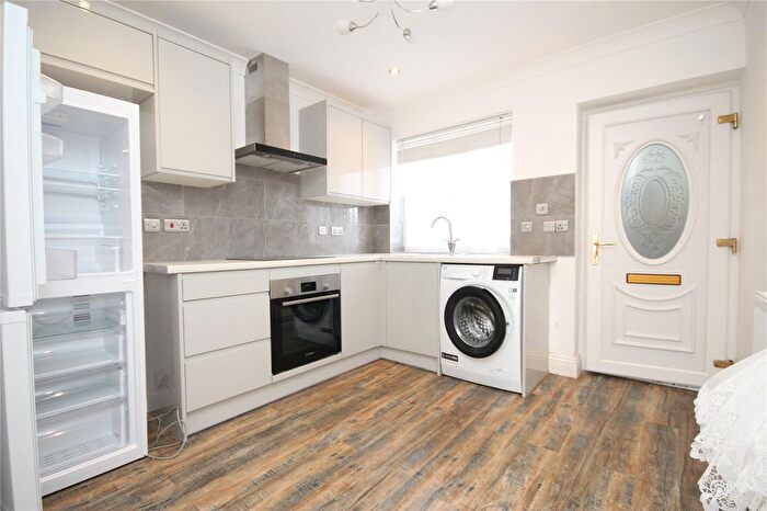 1 Bedroom Studio To Rent In Sheepcotes, Chadwell Heath, RM6