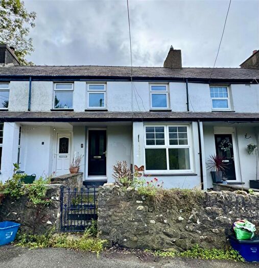 2 Bedroom Terraced House For Sale In Bryn Ffynnon, Llanaelhaearn, Caernarfon, LL54