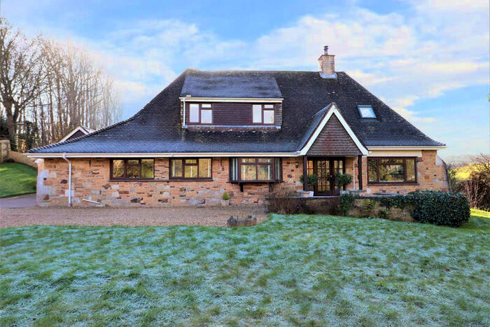 4 Bedroom Detached House For Sale In Shanklin Road, Sandford, PO38