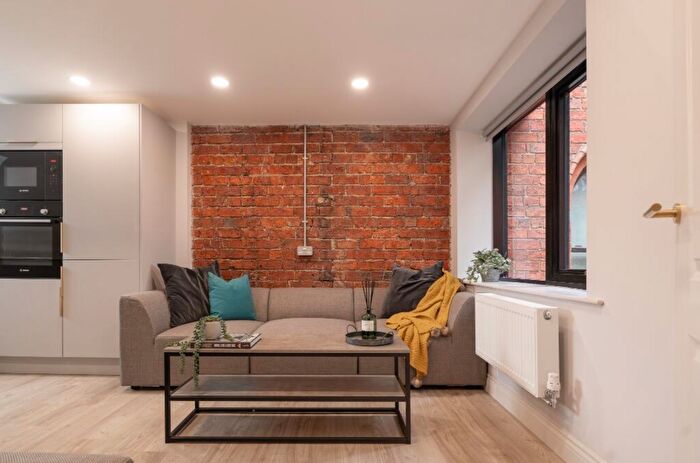 2 Bedroom Apartment To Rent In Hyde Terrace, Leeds, West Yorkshire, LS2