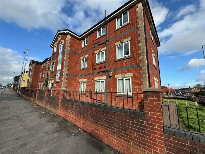 2 Bedroom Apartment To Rent In Denning Place, Swinton, M27