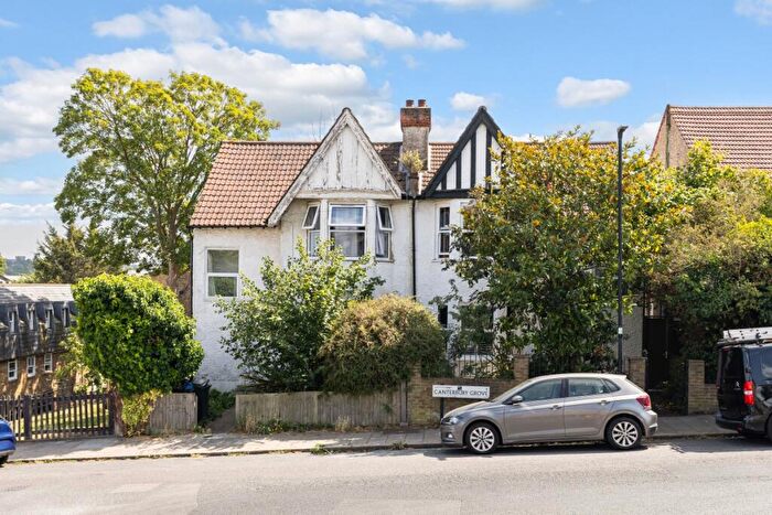3 Bedroom Semi-Detached House To Rent In Canterbury Grove London, SE27