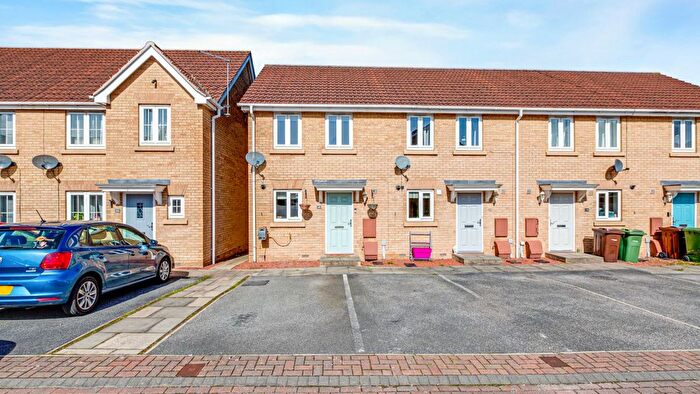 2 Bedroom Semi-Detached House For Sale In Castleford, Castleford, WF10