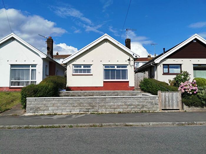 2 Bedroom Detached Bungalow To Rent In Broadmead, Killay, SA2