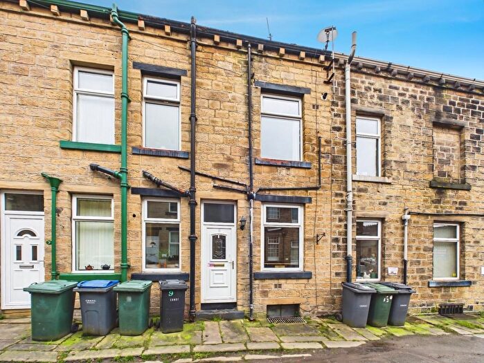 2 Bedroom Terraced House For Sale In Raven Street, Bingley, BD16