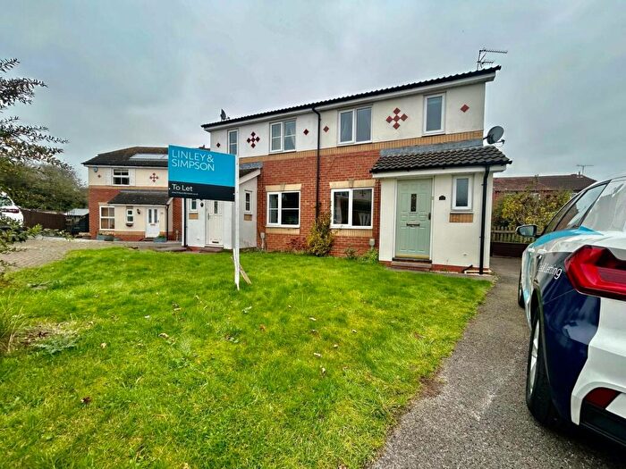 3 Bedroom Semi-Detached House To Rent In Bramble Hill, Beverley, HU17