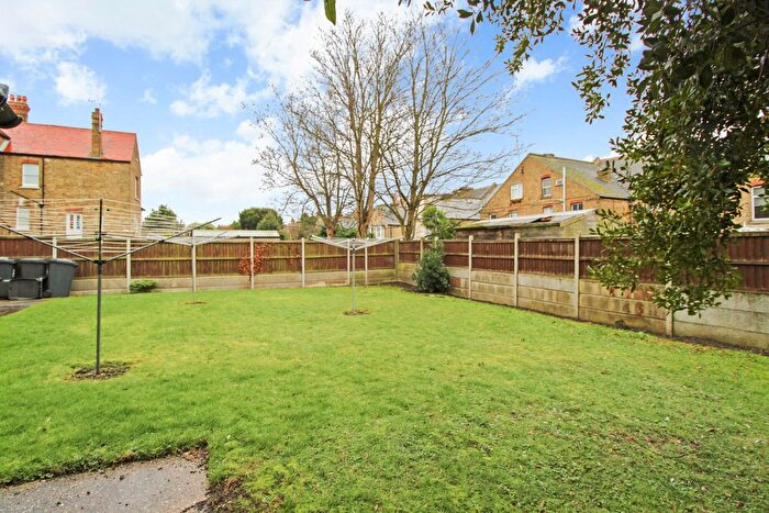 1 Bedroom Flat For Sale In Downs Park, Herne Bay, Kent, CT6
