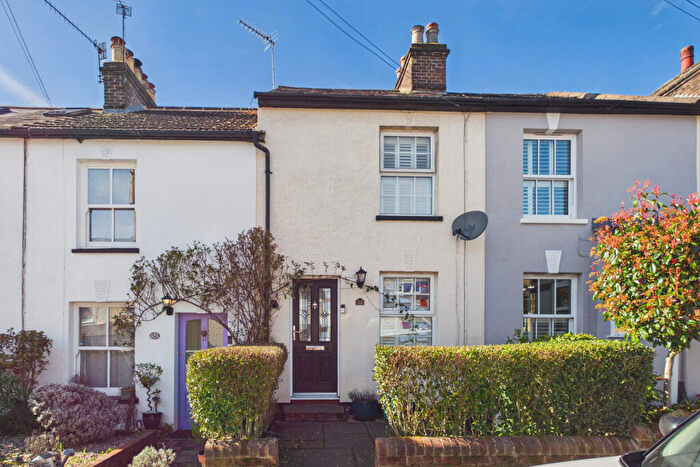 2 Bedroom Cottage For Sale In Cowper Road, Boxmoor, HP1