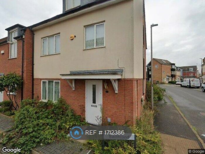 4 Bedroom Semi-Detached House To Rent In Swithland, Broughton, Milton Keynes, MK10