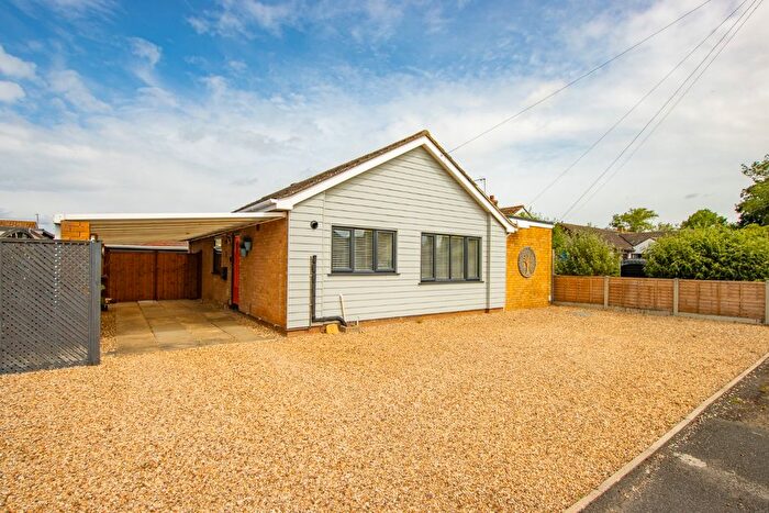 3 Bedroom Detached Bungalow For Sale In Fir Close, Heacham, PE31