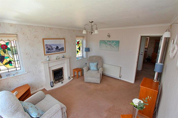 2 Bedroom Detached Bungalow For Sale In Frinton Grove, Bispham, Blackpool, FY2