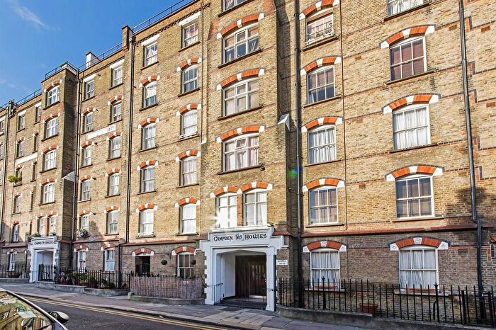 1 Bedroom Flat To Rent In Peel Street, W8