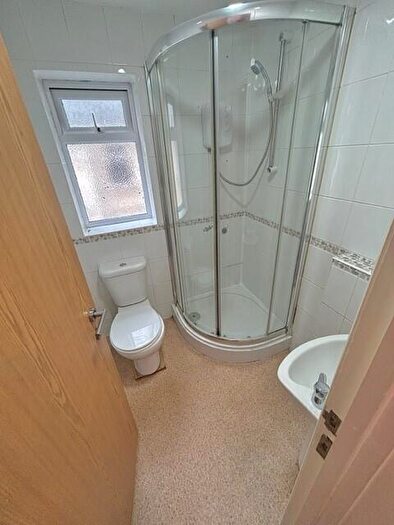 10 Bedroom House To Rent In Llanbleddian Gardens, Cardiff(City), CF24