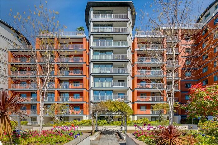 3 Bedroom Flat To Rent In Holland Gardens, Brentford, TW8