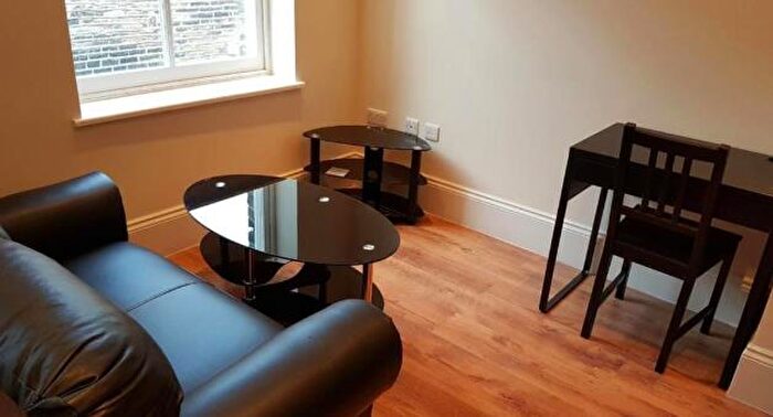1 Bedroom Apartment To Rent In John William Street, Huddersfield, HD1