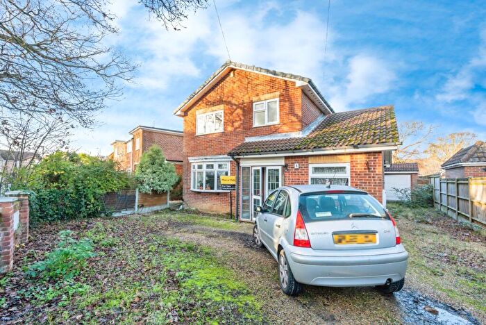 4 Bedroom Detached House For Sale In Fishery Lane, Hayling Island, Hampshire, PO11