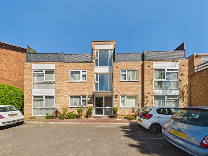 1 Bedroom Flat To Rent In Albemarle Road, Beckenham, Kent, BR3