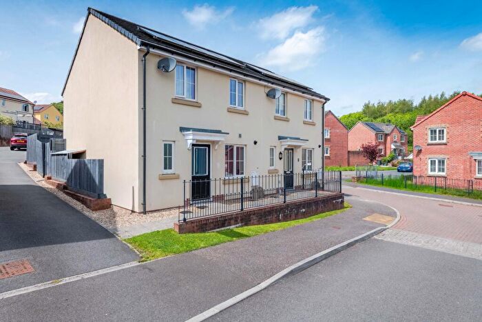 3 Bedroom Semi-Detached House For Sale In Beech Grove, South Molton, EX36