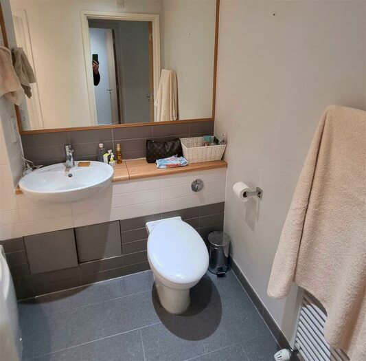 2 Bedroom Private Hall To Rent In Tudor Court, Lancaster, LA1