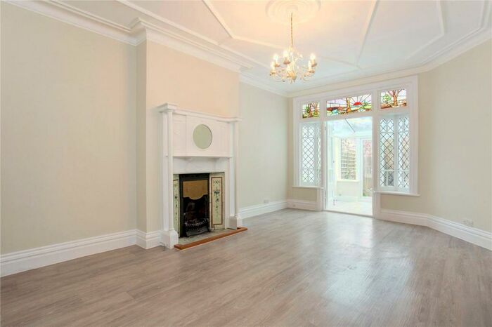 5 Bedroom Semi-Detached House To Rent In Lonsdale Road, London, SW13