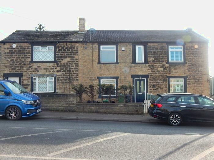2 Bedroom Terraced House To Rent In High Street, Heckmondwike, WF16