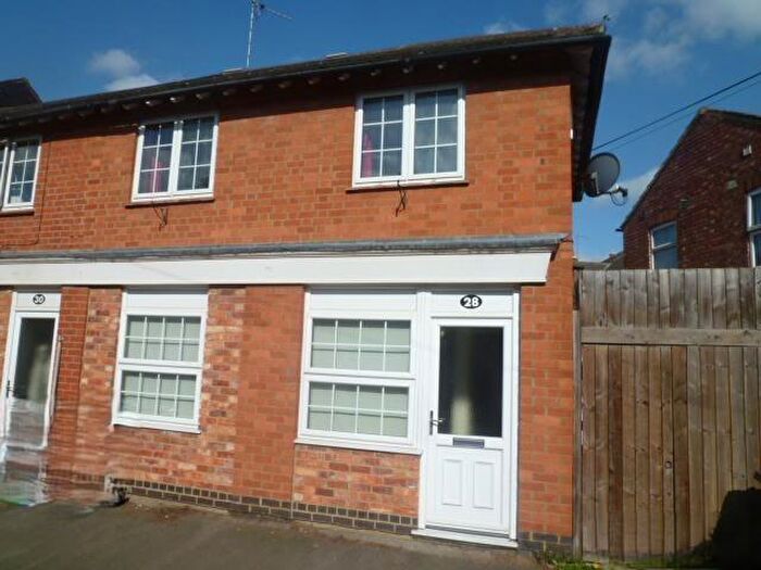 1 Bedroom Maisonette To Rent In Clarence Road, Kettering, Northants, NN16
