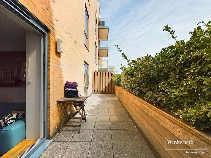 1 Bedroom Apartment For Sale In Drake Way, Reading, Berkshire, RG2