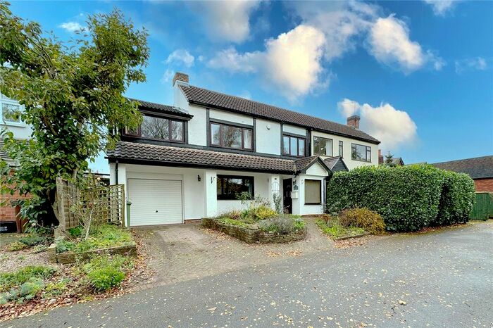 4 Bedroom Semi-Detached House For Sale In Balsall Street, Balsall Common, CV7
