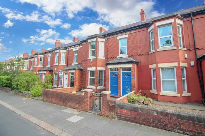 2 Bedroom Flat To Rent In Salters Road, Gosforth, Newcastle Upon Tyne, NE3
