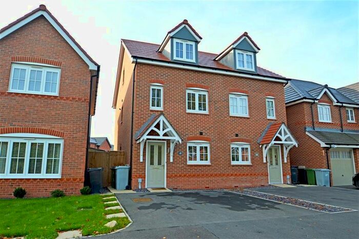 3 Bedroom Town House To Rent In George Jackson Avenue, Holmes Chapel, CW4