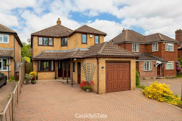 4 Bedroom Detached House To Rent In Marshalswick, St. Albans, AL4