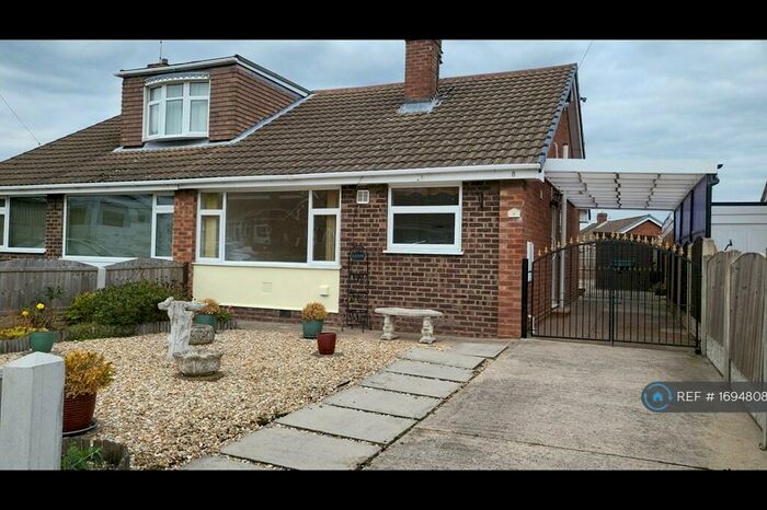 2 Bedroom Bungalow To Rent In Canterbury Close, Mansfield Woodhouse, Mansfield, NG19