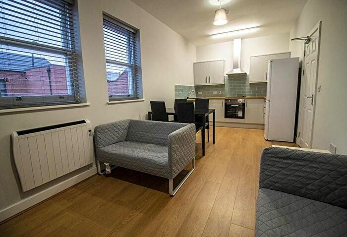 4 Bedroom Flat To Rent In Mansfield Road, Nottingham, NG1