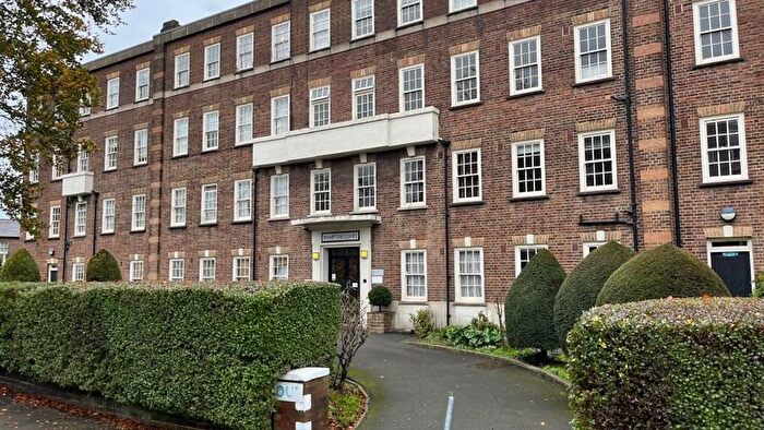 2 Bedroom Flat To Rent In Brampton Grove, Hendon, NW4