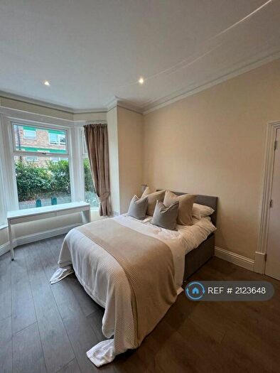 Studio To Rent In Brook Street, Luton, LU3