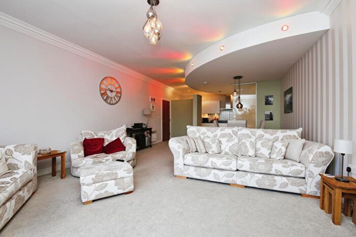 1 Bedroom Flat For Sale In Fletcher Road, Gateshead, Tyne And Wear, NE8