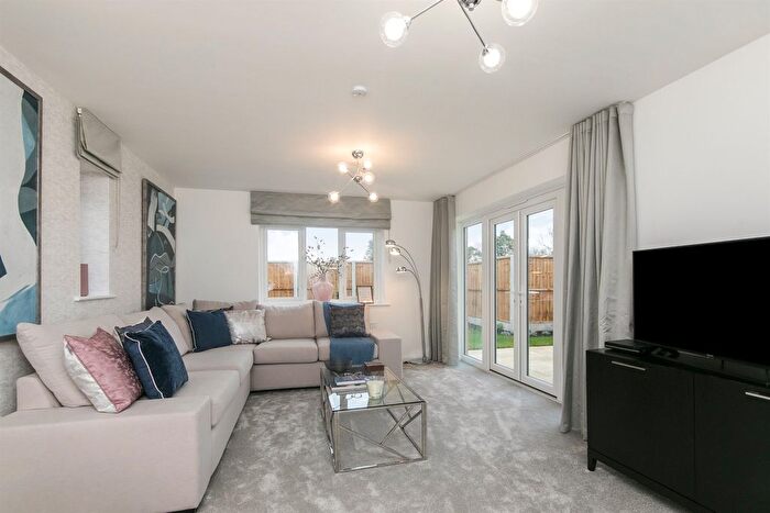 4 Bedroom Detached House For Sale In Maple Fields, Llanrumney, Cardiff, CF3