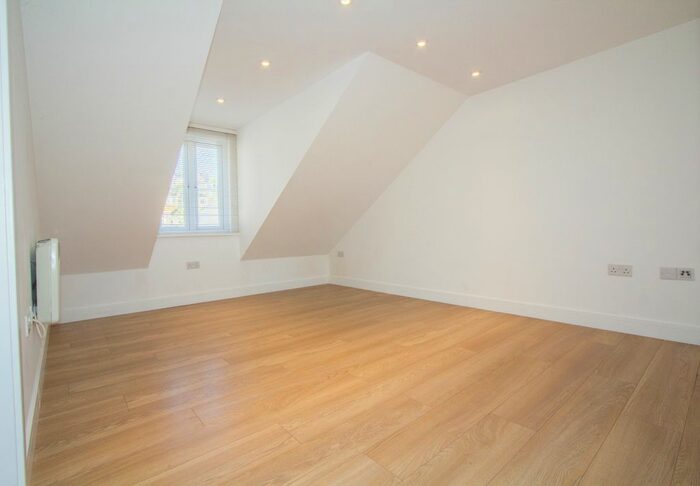 1 Bedroom Flat To Rent In Chapel Street, St Ives, TR26